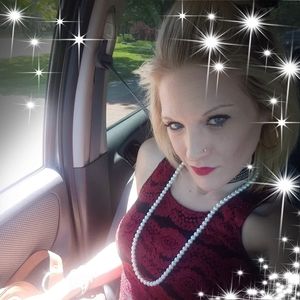 Meet your Posher, Angie